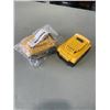 Image 1 : 2 LITHIUM 20V BATTERIES