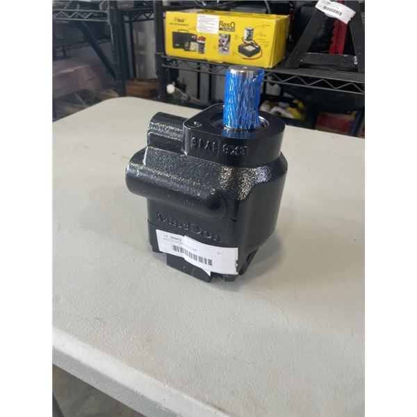 MACDON HYDRAULIC PUMP