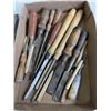 Image 3 : TRAY OF ASSORTED CHISELS