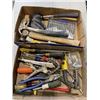 Image 1 : 2 TRAYS OF ASSORTED HAND TOOLS
