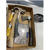 Image 2 : 2 TRAYS OF ASSORTED HAND TOOLS