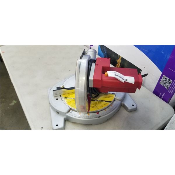 PITBULL MITRE SAW, WORKING
