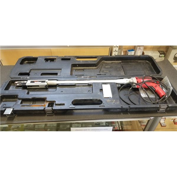 MILWAUKEE PAM FAST AUTO FEED SCREW GUN WORKING WITH CASE