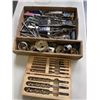 Image 1 : CASED SWEDISH AUGER BITS, AND TRAY OF ASSORTED DRILL BITS AND HOLE SAWS