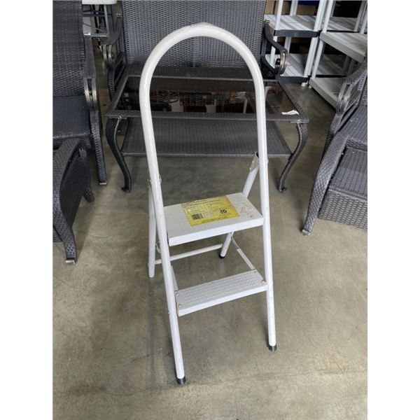 WHITE STEP STOOL