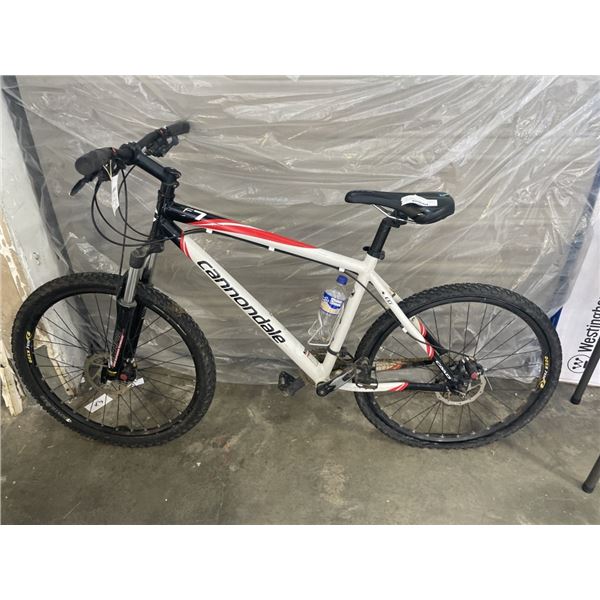 WHITE CANNONDALE BIKE