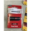Image 3 : 4 64G KODIAK SD CARDS AND SANDISK CRUZER FLASH DRIVE
