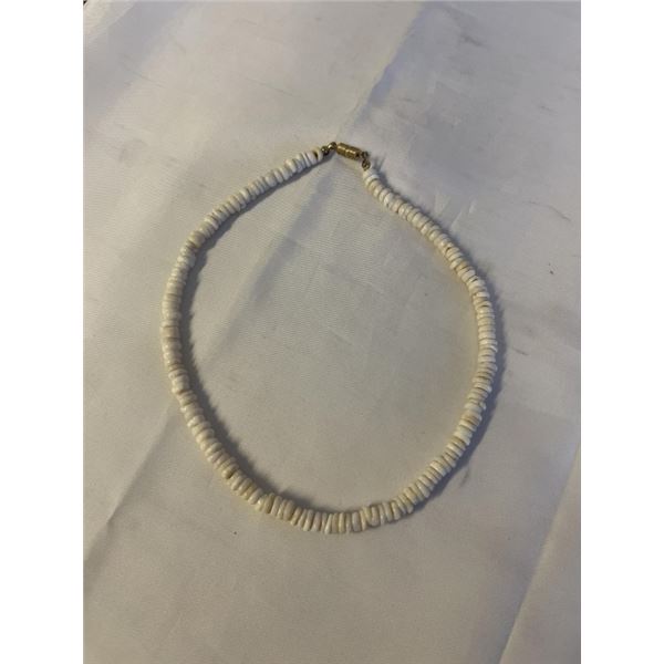 VINTAGE HAWAIIAN PUKA SURVER NECKALCE