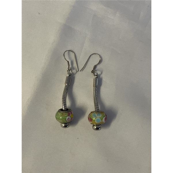 STERLING SILVER PAIR OF EARRINGS W/ PANDORA STYLE BEADS, MARKED 925 EACH 1.5" LENGTH