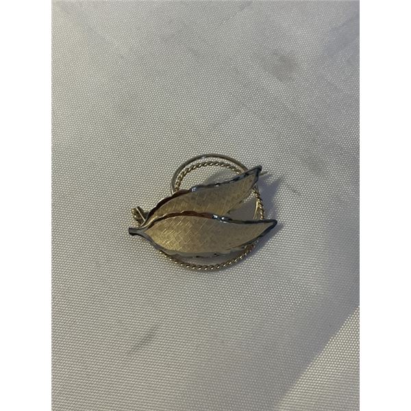 VINTAGE BOND BOYD STERLING SILVER BROOCH, GOLD OVERLAY
