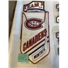 Image 3 : 5 MONTREAL CANADIANS HOCKEY COLLECTIBLES - BANNER, KEYCHAIN, NECKLACE, PINS ETC