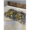 Image 2 : BAG OF MISC JEWELRY, BEADS AND PARTS