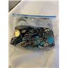 Image 4 : BAG OF MISC JEWELRY, BEADS AND PARTS