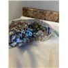 Image 3 : BAG OF MISC JEWELRY, BEADS AND PARTS