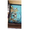 Image 4 : 5 RINGS, 2 PAIR OF EARRINGS, 15 BROOCHES AND A SILVER HAIR PIECE