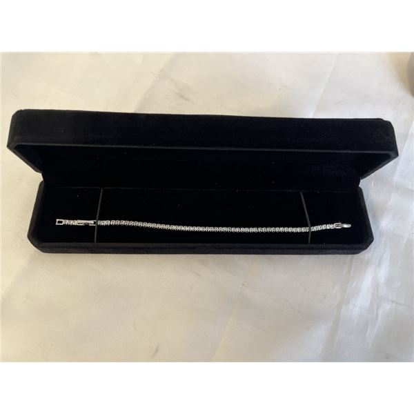 NEW PLATINUM PLATED 2.5MM PRINCESS CUT SIMULATE DIAMOND (CZ) TENNIS BRACELET 7-8" LONG