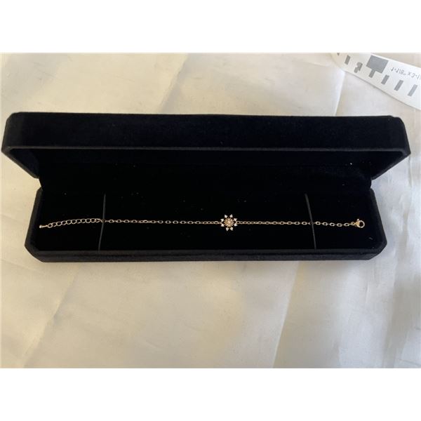 NEW 18K GOLD PLATED 11.0MM SIMULATED DIAMOND (CZ) STARBURST BRACELET, ADJUSTABLE 7-8" LONG