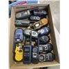 Image 3 : 2 TRAYS OF ASSORTED WALKIE TALKIES