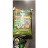 Image 3 : BAG OF OXFORD HAY BLEND AND BAG OF ADULT RABBIT FOOD