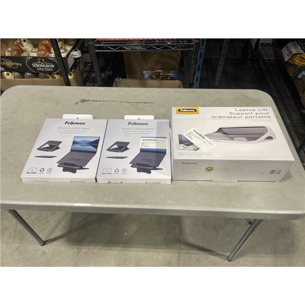 FELLOWES LAPTOP LIFT AND 2 FELLOWES BREYTA LAPTOP STANDS
