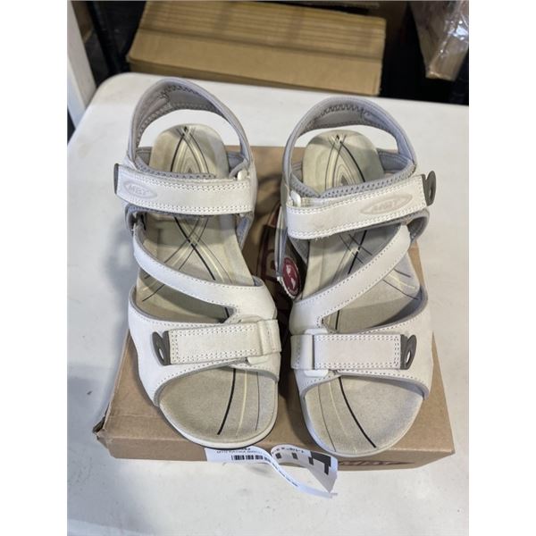 MTG KATIKA BIRCH SANDLES SIZE 6-6.5