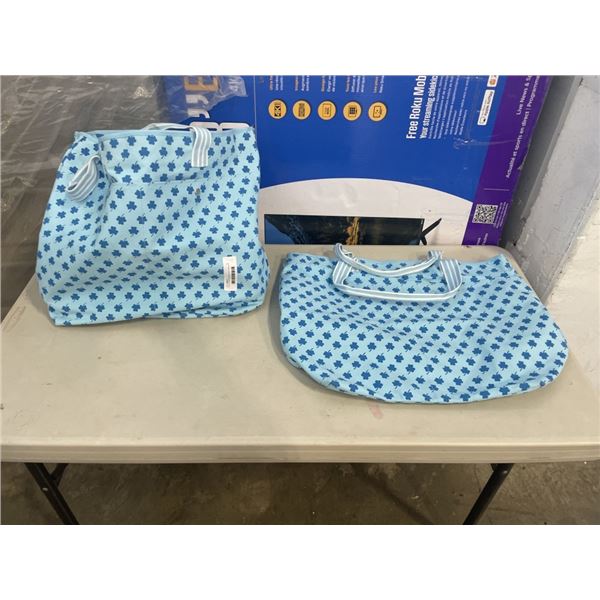 2 REUSUABLE BAGS AND VELVET HANGERS