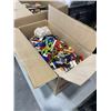 Image 4 : 2 BOXES OF LEGOS