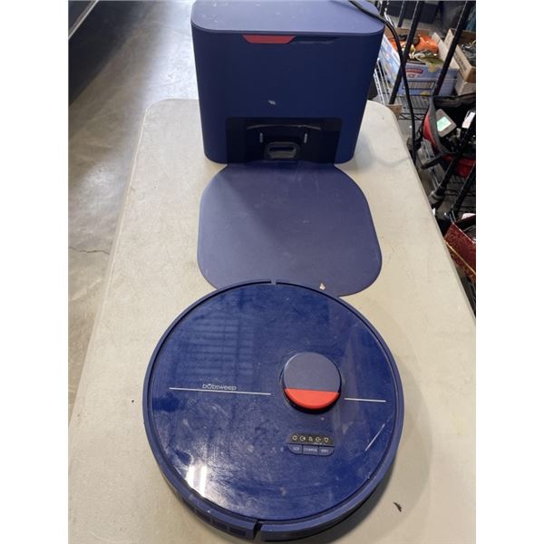 BOB SWEEP DUSTIN ROBOTIC VACUUM WITH CHARGE DOCK WORKING