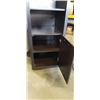 Image 2 : SOUTH SHORE FURNITURE ILLUMINATED DISPLAY CABINET