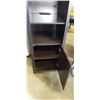 Image 2 : SOUTH SHORE FURNITURE ILLUMINATED DISPLAY CABINET