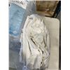 Image 4 : ASSORTED BED LINENS