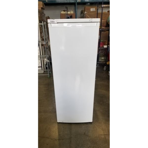 FRIDGIDAIRE UPRIGHT FREEZER