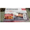 Image 3 : BLACK AND DECKER 4-SLICE AIR FRYER TOASTER OVEN - TESTED WORKING, RETAIL $179