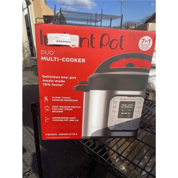 INSTANT POT DUO PLUS V5 7-IN-1 8QT PRESSURE COOKER - TESTED WORKING, RETAIL $179