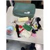 Image 3 : VINTAGE BARBIE DOLL WITH EXTRA CLOTHES.