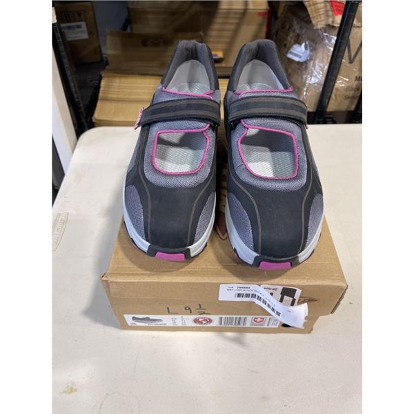 MBT LAMI BLACK SHOES. SIZE 9.5