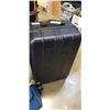 Image 2 : TOMMY HILFIGURE SUITCASE LUGGAGE, SWISS GEAR BAG AND DAKINE BAG