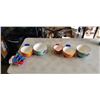 Image 1 : 2 SETS OF NESTING FISH BOWLS