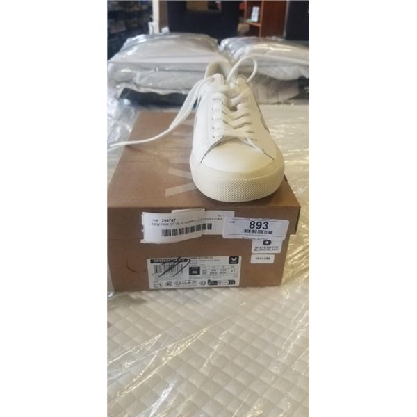 NEW PAIR OF VEJA CAMPO LEATHER EXTRA WHITE NATURAL SUDE SIZE US WOMENS 8 MENS 6