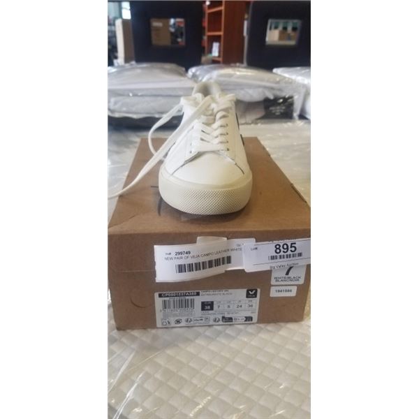 NEW PAIR OF VEJA CAMPO LEATHER WHITE / BLACK SIZE US 7