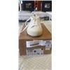 Image 1 : NEW PAIR OF VEJA CAMPO LEATHER WHITE / BLACK SIZE US 7