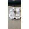 Image 2 : NEW CROCS CLASSIC CRUSH SANDAL WHITE SIZE US MENS 8 WOMENS 10