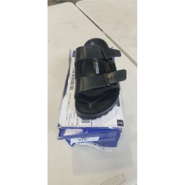 AS NEW BIRKENSTOCK ARIZONA EVA BLACK, SIZE US MENS 8, LADIES 10