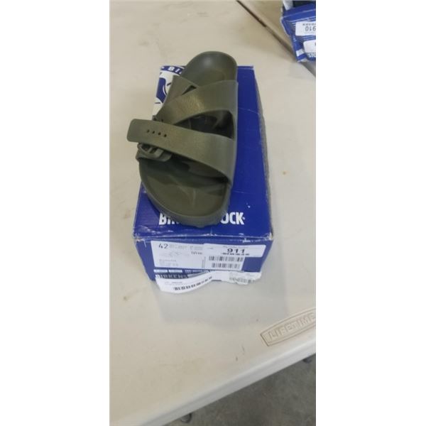 AS NEW BIRKENSTOCK ARIZONA EVA KHAKI, SIZE US MENS 9, LADIES 11