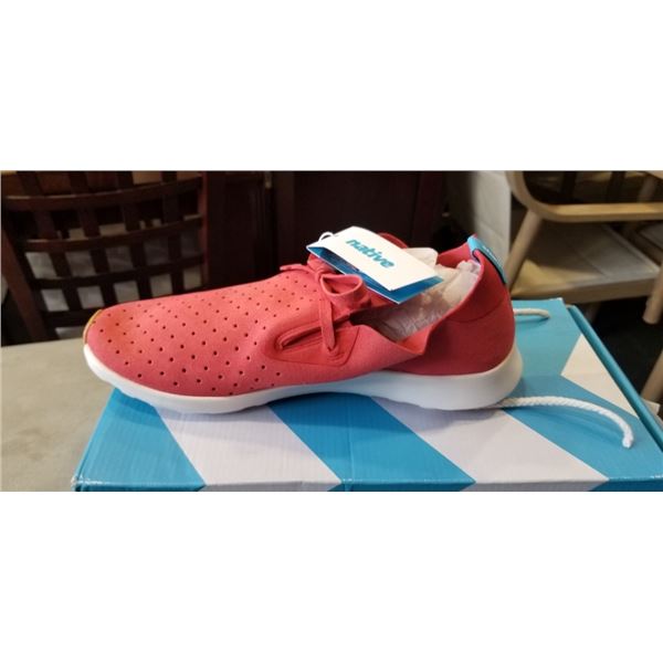 NEW NATIVE APOLLO MOC WITH TORCH RED SHELL, SIZE MENS 9