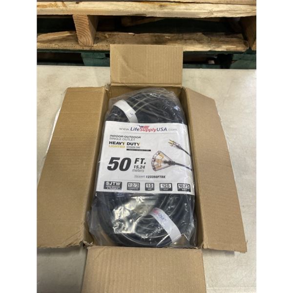 AS NEW 50FT BLACK 3 OUTLET INDOOR OUTDOOR HEAVY DUTY LIGHTED 3 WIRE GROUNDED EXTENSION CORD 12AWG
