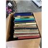 Image 2 : LARGE BOX OF VINYL RECORDS