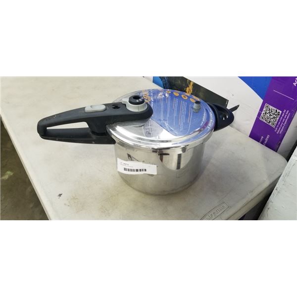PRESSURE COOKER