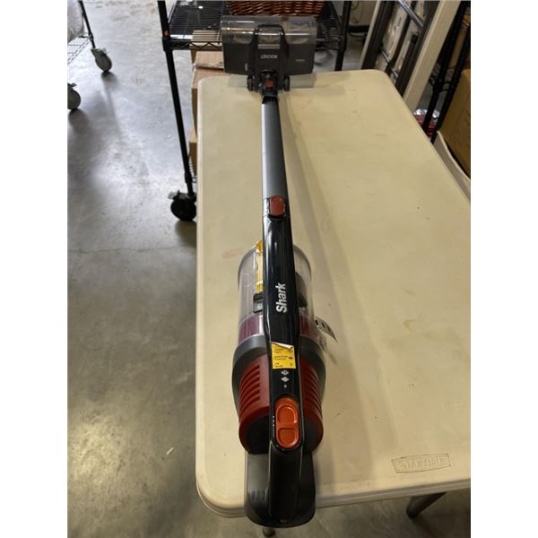 SHARK CORDLESS ROCKET VACUUM. POWERS ON. NO CHARGER