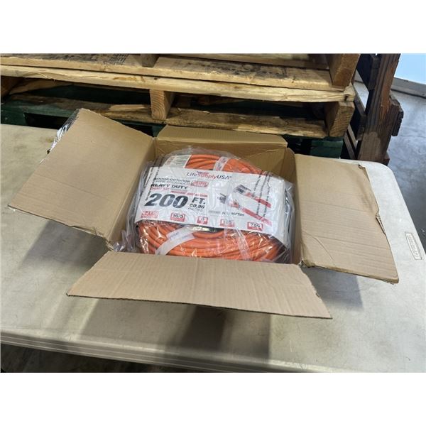 AS NEW 200FT ORANGE INDOOR OUTDOOR HEAVY DUTY LIGHTED 3 WIRE GROUNDED EXTENSION CORD 16AWG